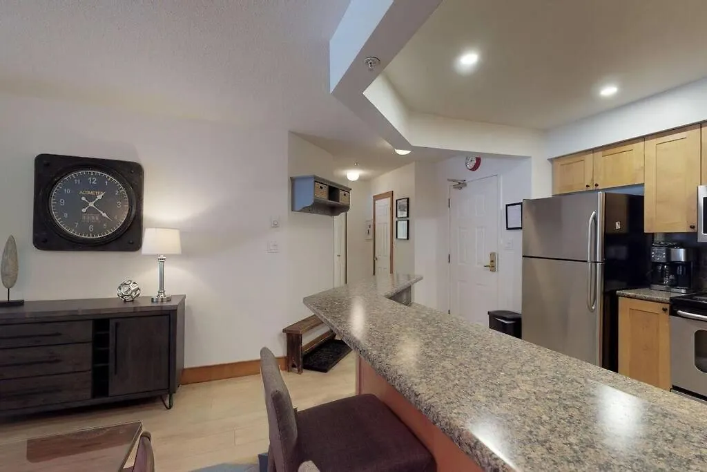 Apartment Powderhorn By Whistler Blackcomb Vacation Rentals Canada