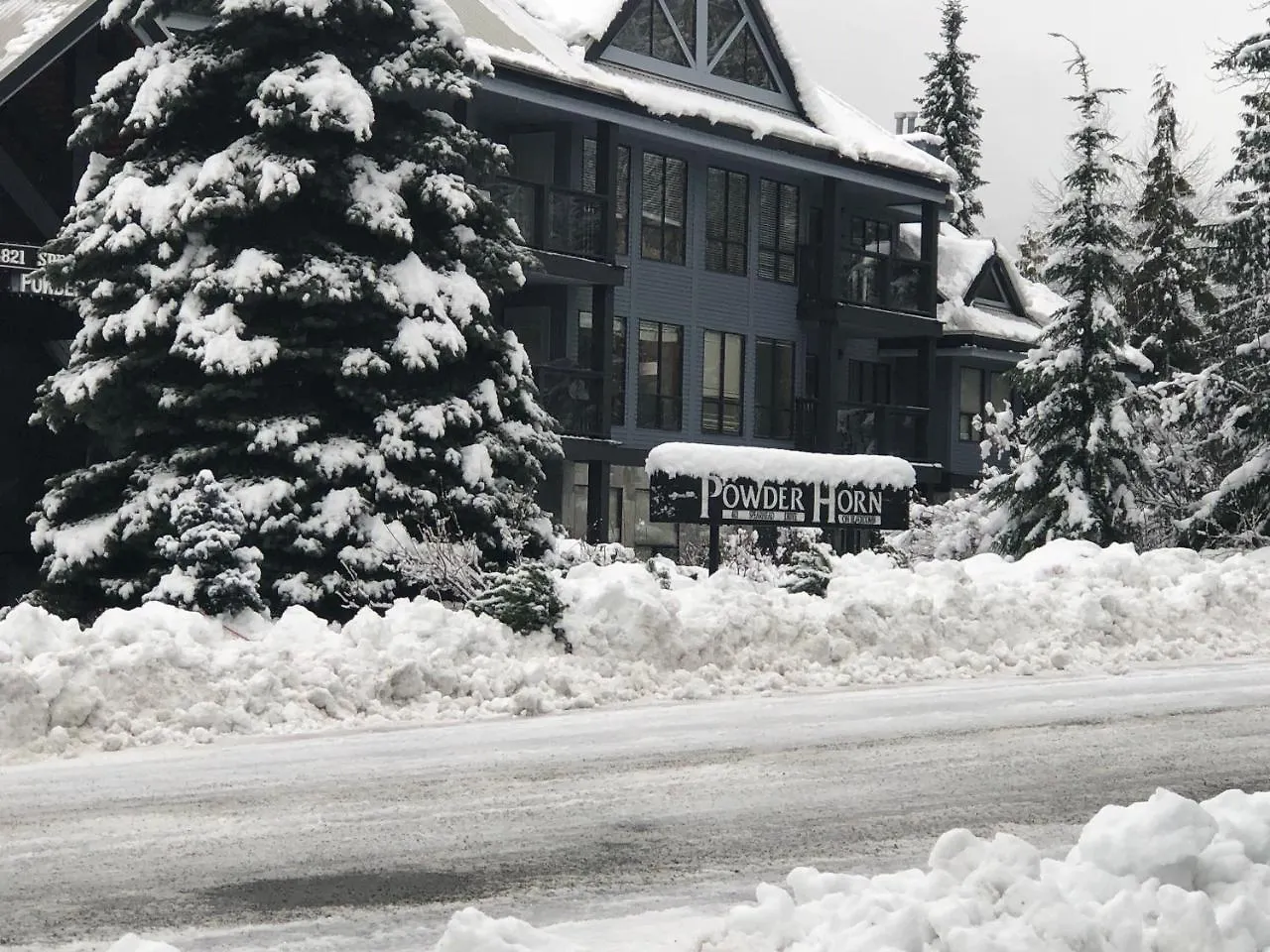 Apartment Powderhorn By Whistler Blackcomb Vacation Rentals Canada