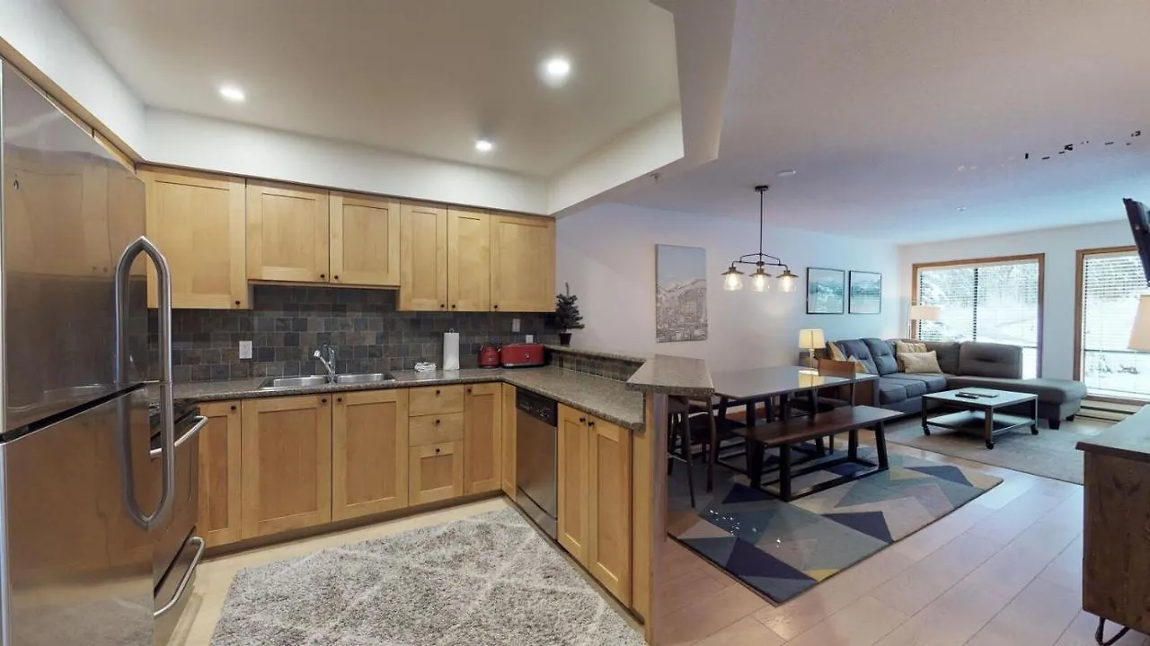 Powderhorn By Whistler Blackcomb Vacation Rentals 0*,