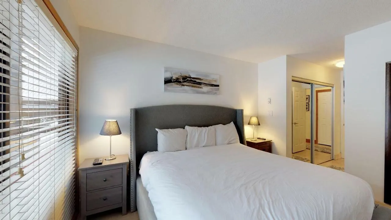 Apartment Powderhorn By Whistler Blackcomb Vacation Rentals