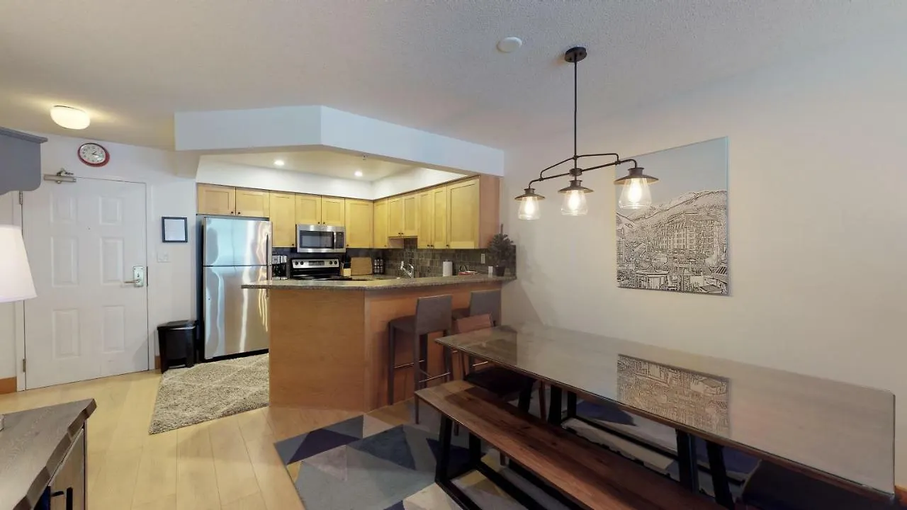 Powderhorn By Whistler Blackcomb Vacation Rentals 0*,
