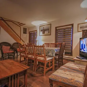 Vieille Maison Rustique Espace Interessant Holiday home Quebec City