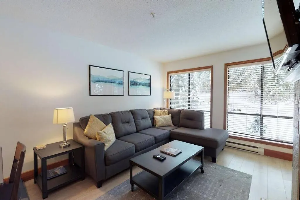 Powderhorn By Whistler Blackcomb Vacation Rentals 0*,